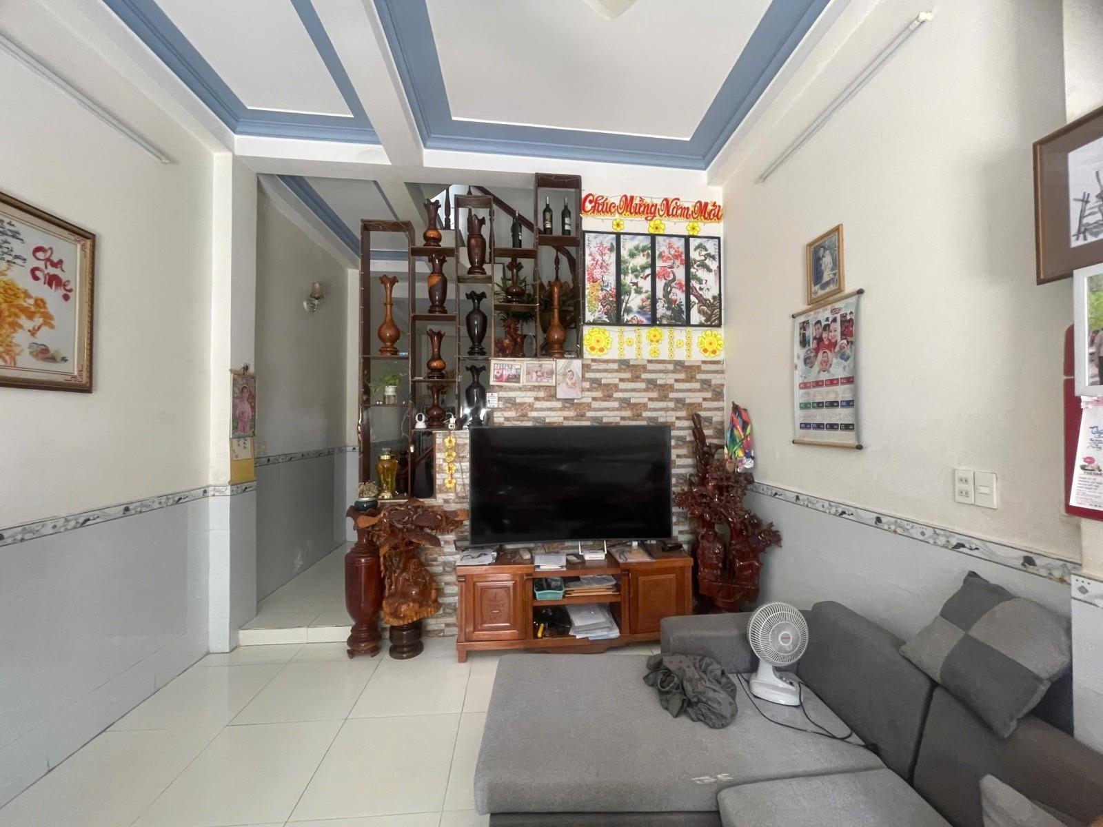 Cần bán gấp nhà đẹp 52 m2 tại Đường Võ Văn Hát - Long Trường - Quận 9 - TP Hồ Chí Minh, giá 5,5 tỷ