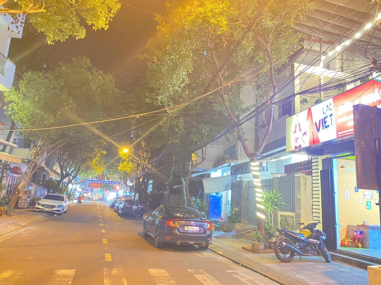 Cần bán nhanh nhà phố 70 m2, hướng Tây-Nam tại Phố Thi Sách - Phước Hòa - Nha Trang, thỏa thuận