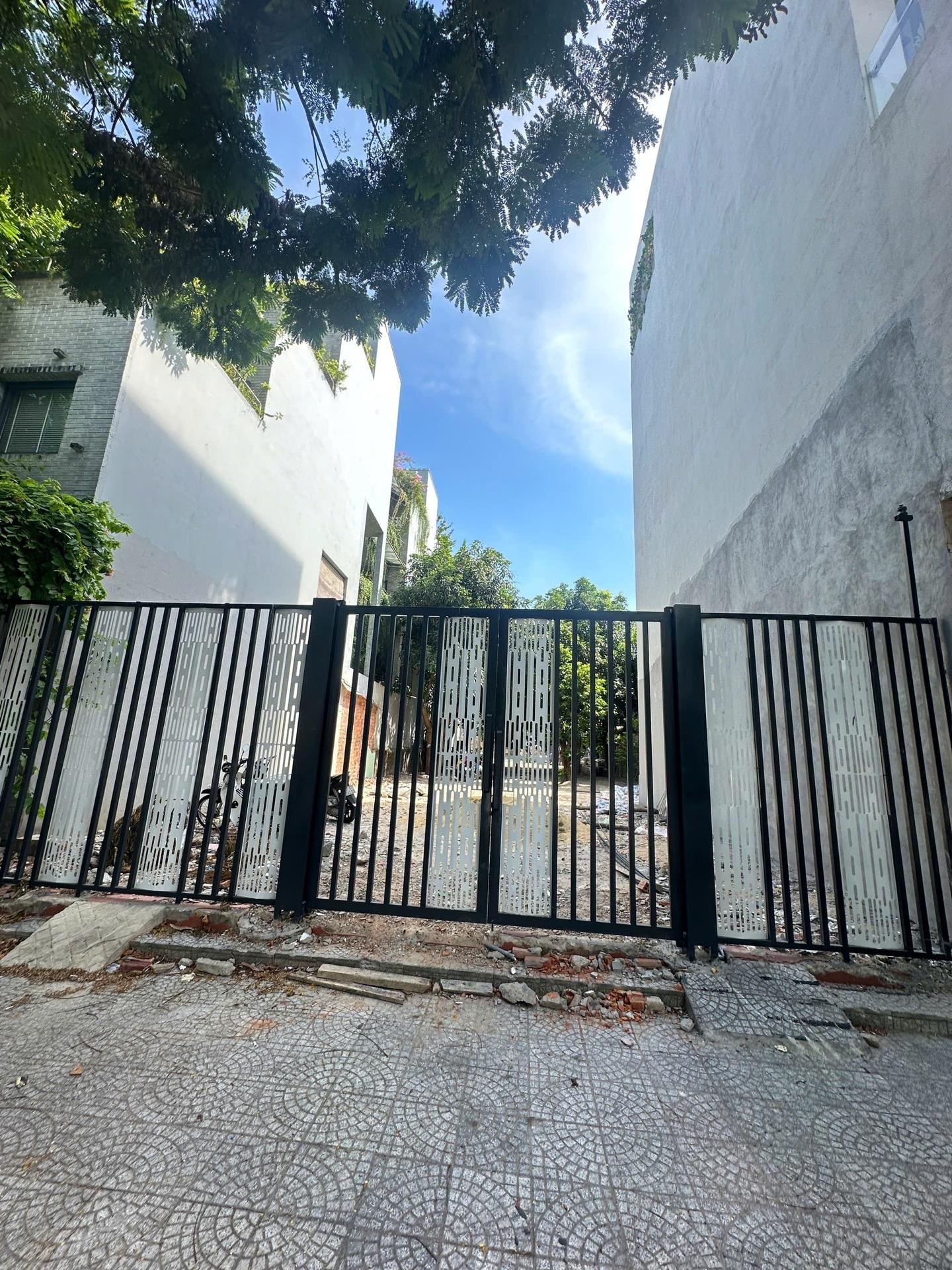 Cần bán gấp lô đất nền 513,7999877929688 m2, hướng Tây-Nam tại Sơn Trà - Đà Nẵng, giá 71 tỷ