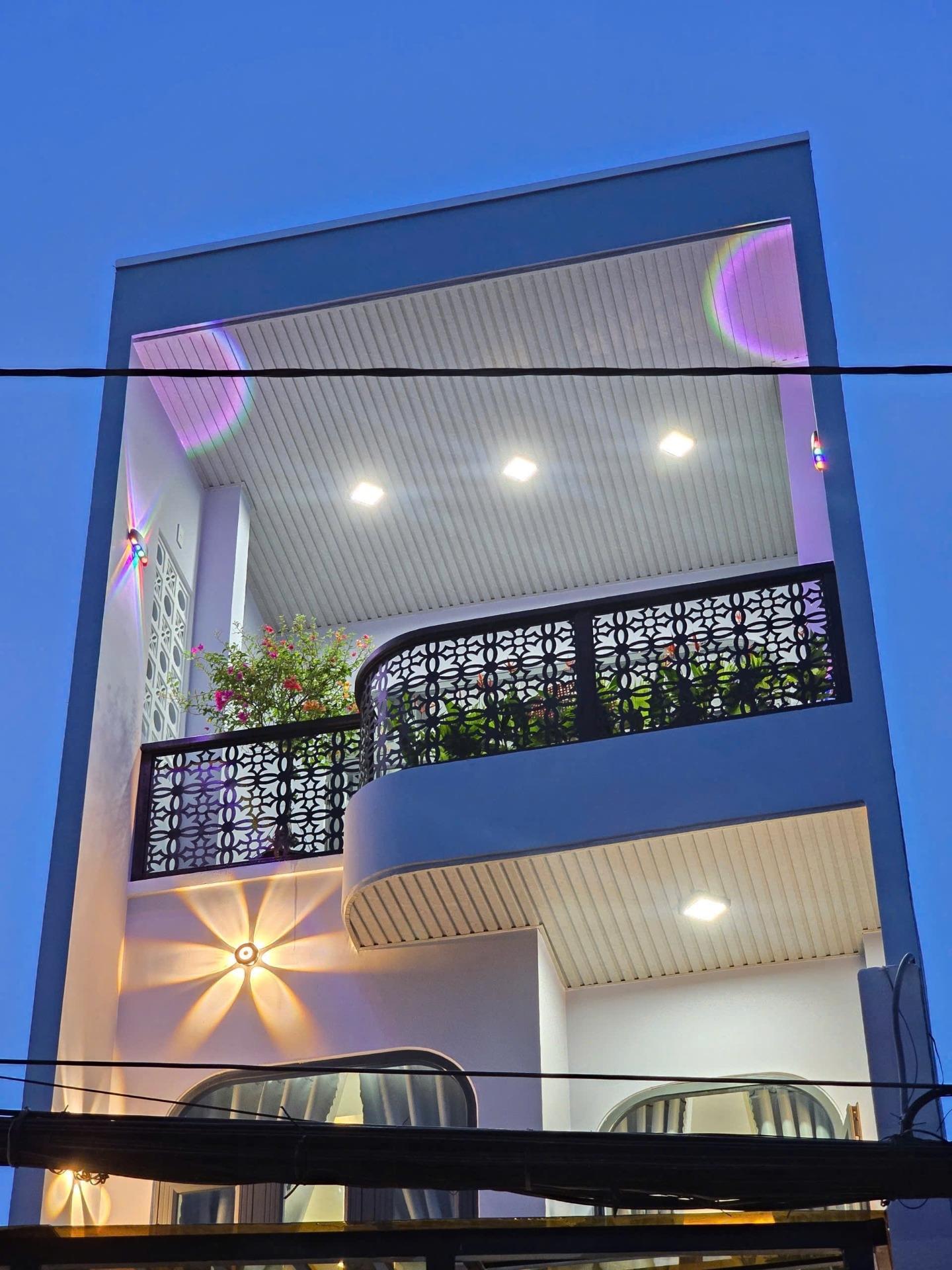 Bán căn nhà 70 m2 tại Quận Thanh Khê - Đà Nẵng, giá 6,7 tỷ