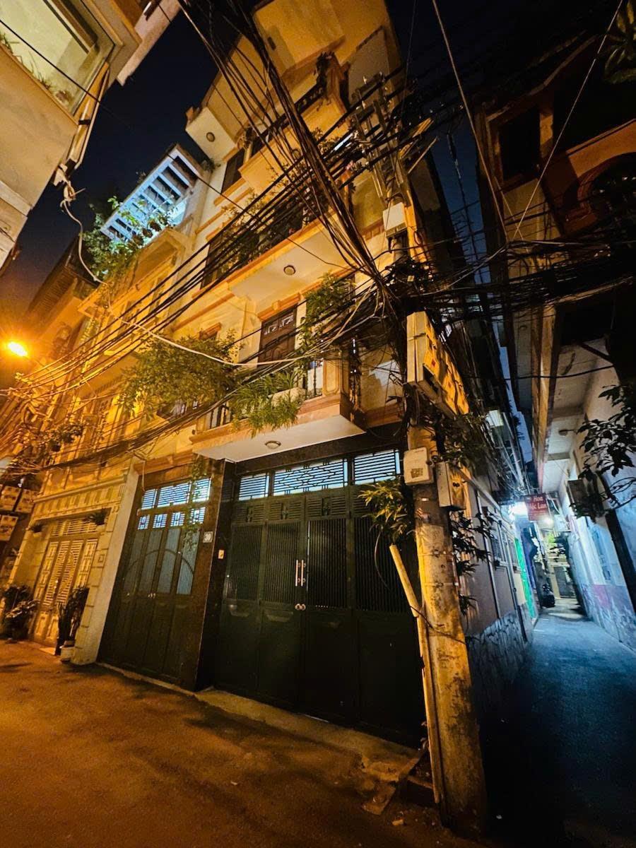 Bán nhanh miếng đất 60 m2 tại Phường Khương Đình - Thanh Xuân - Hà Nội, giá 20 tỷ