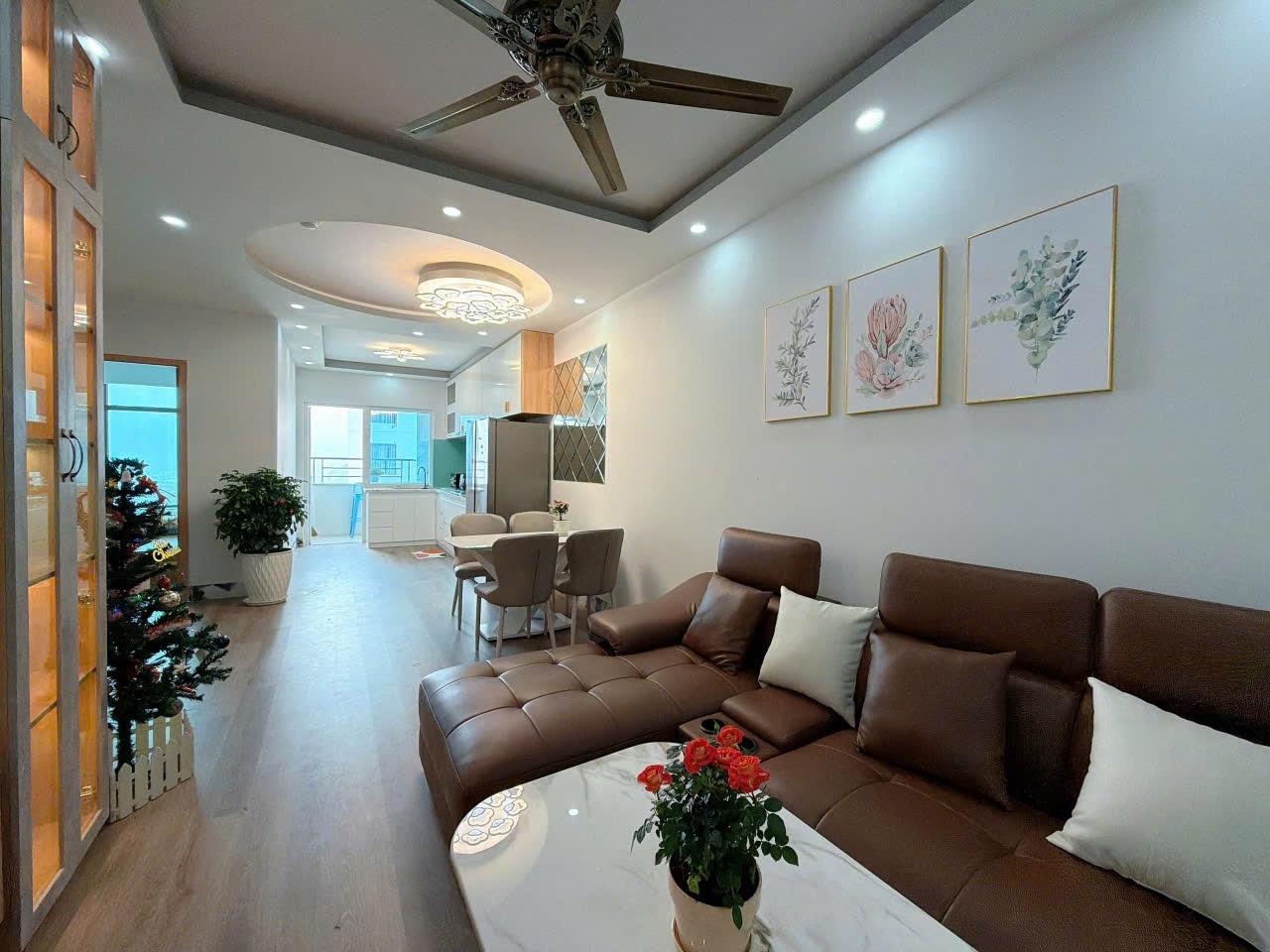 Cần bán căn hộ chung cư 70 m2, giá 3,39 tỷ tại Đường Phạm Văn Đồng - Nha Trang - Khánh Hòa