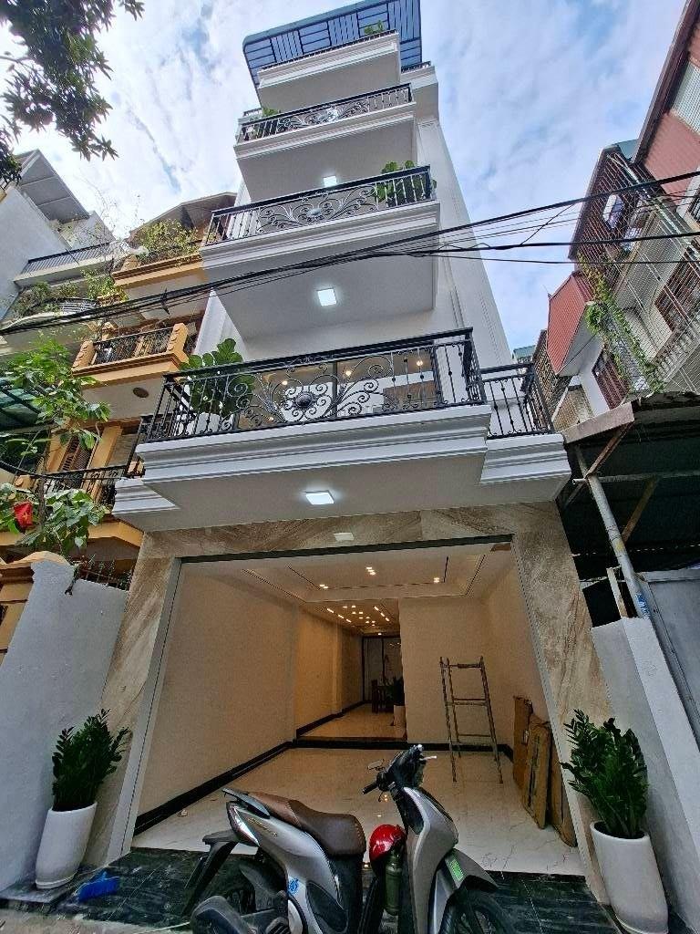 Bán nhanh nhà shr 80 m2 tại Đường Ngọc Lâm - Bồ Đề - Long Biên - Hà Nội, giá rẻ