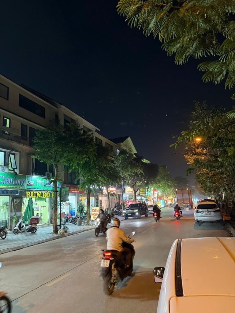 Cần bán gấp bán nhanh liền kề, biệt thự 95 m2, giá 29,5 tỷ tại Phố Lê Trọng Tấn - Hà Đông - Hà Nội