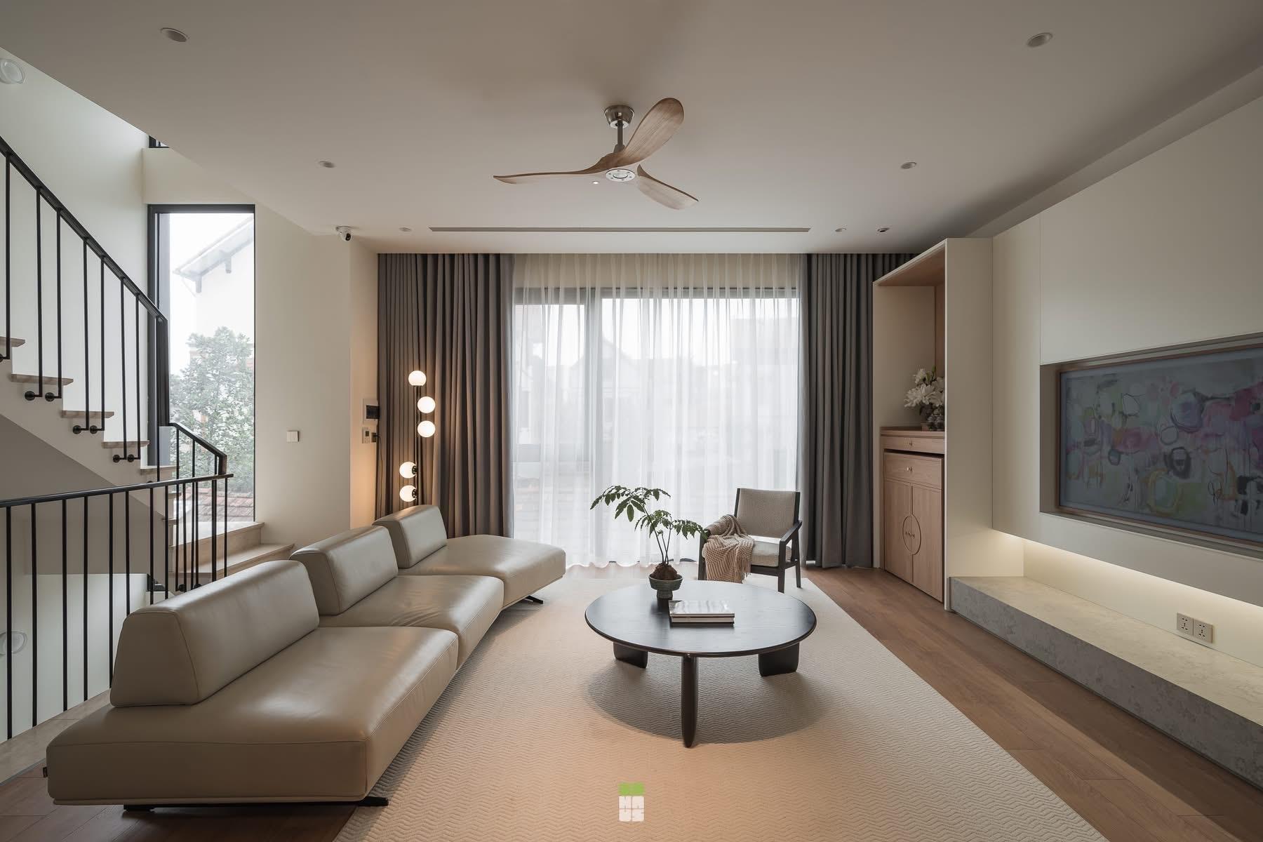 Cần bán ngay nhà 2 tầng, 99 m2 tại Đường Trương Công Định - 14 - Tân Bình, giá 8,79 tỷ