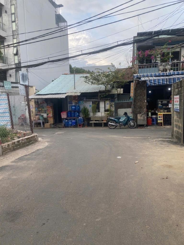 Chuyển nhượng đất 94 m2, mặt tiền 4m, hướng Tây-Nam tại Thủ Đức - TP Hồ Chí Minh, giá 9,9 tỷ