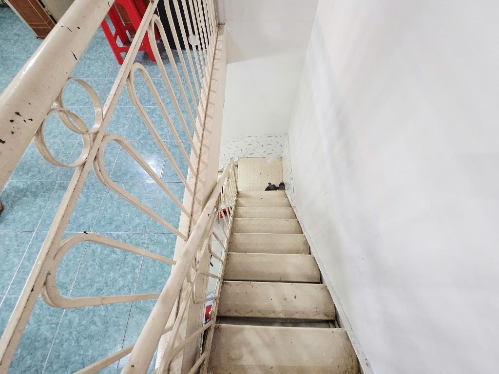 Sở hữu ngay nhà sổ hồng riêng 2 tầng, 40 m2, mặt tiền 4m tại Thủ Đức, giá 2,35 tỷ