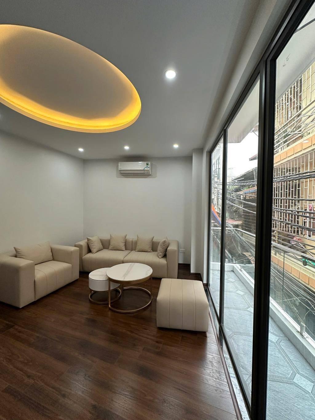 Cần bán gấp bán nhanh nhà sổ hồng riêng 60 m2 tại Đường Minh Khai - Hoàng Mai, giá 16,5 tỷ