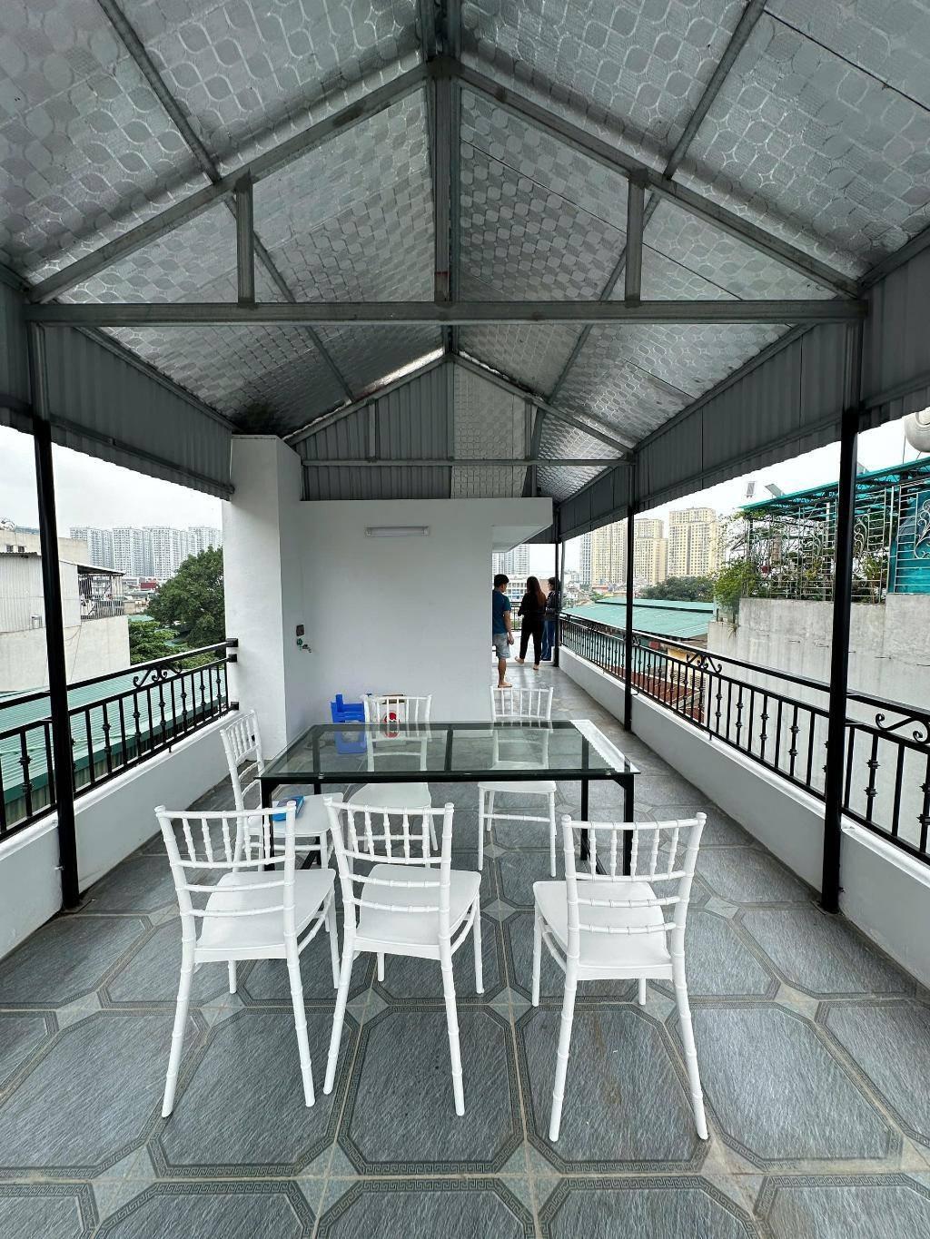 Cần bán gấp bán nhanh nhà sổ hồng riêng 60 m2 tại Đường Minh Khai - Hoàng Mai, giá 16,5 tỷ