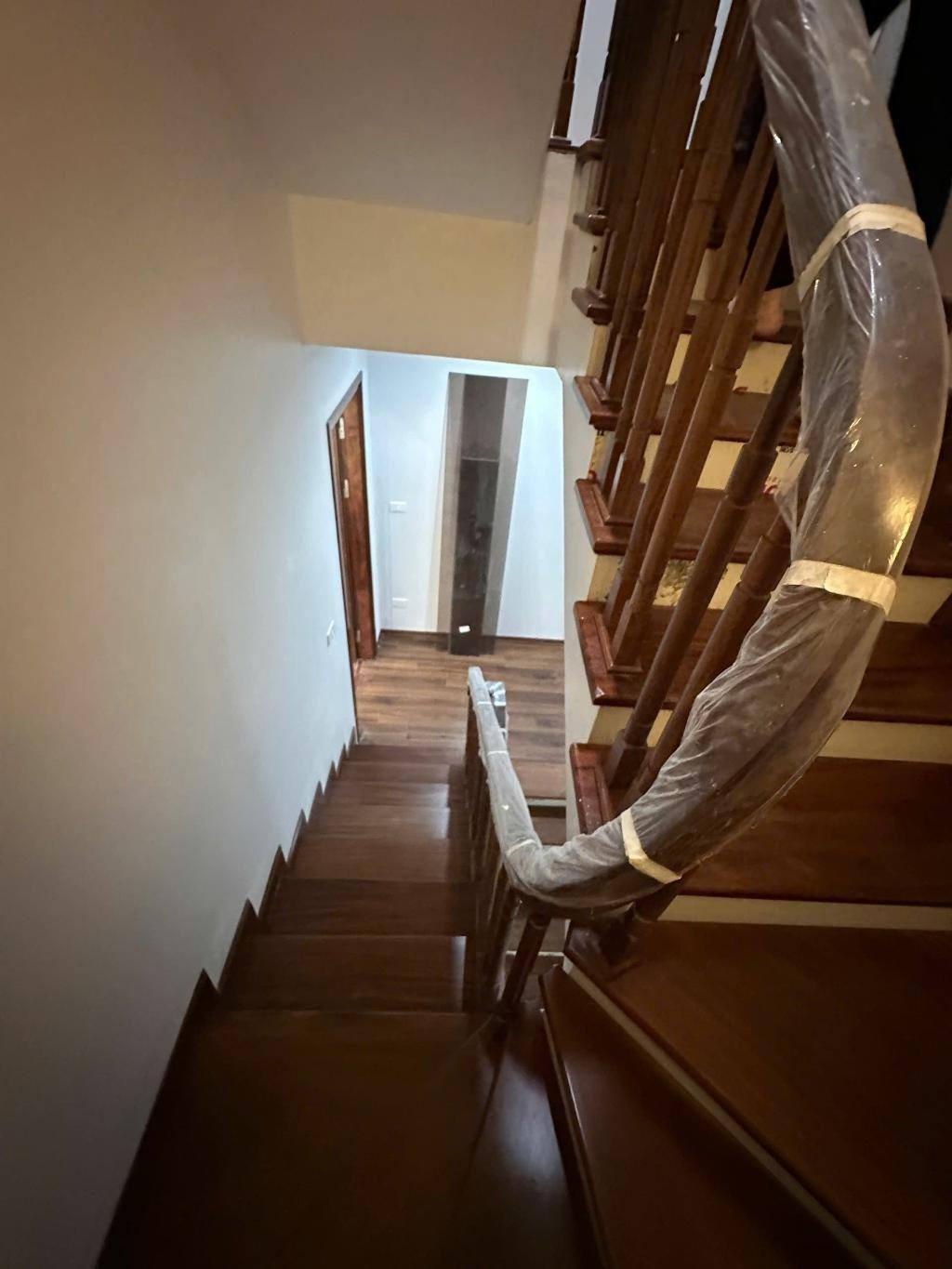 Cần bán gấp bán nhanh nhà sổ hồng riêng 60 m2 tại Đường Minh Khai - Hoàng Mai, giá 16,5 tỷ