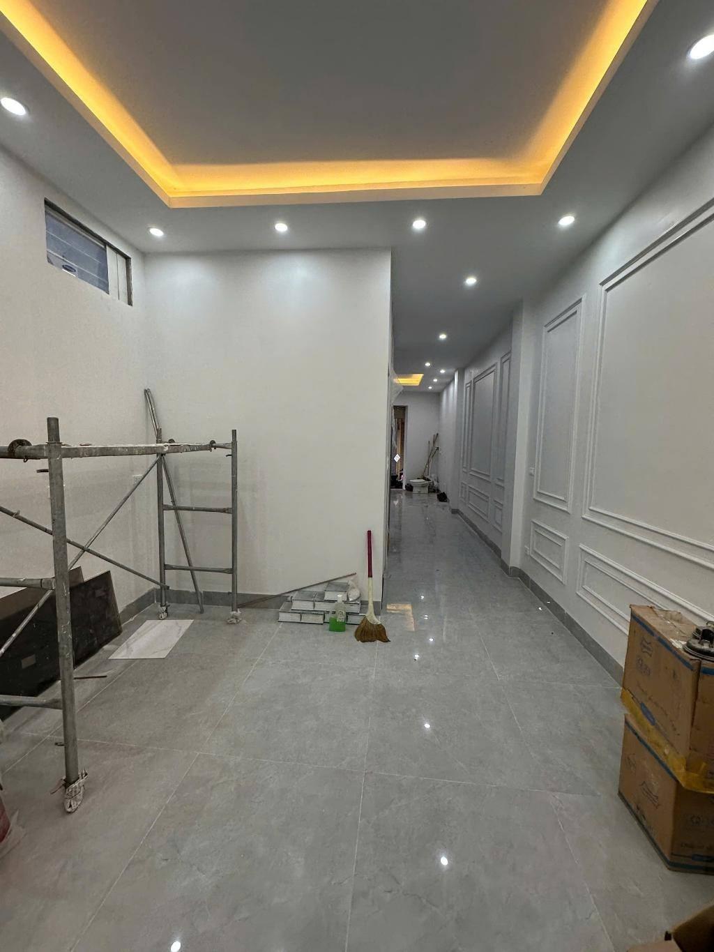 Cần bán gấp bán nhanh nhà sổ hồng riêng 60 m2 tại Đường Minh Khai - Hoàng Mai, giá 16,5 tỷ