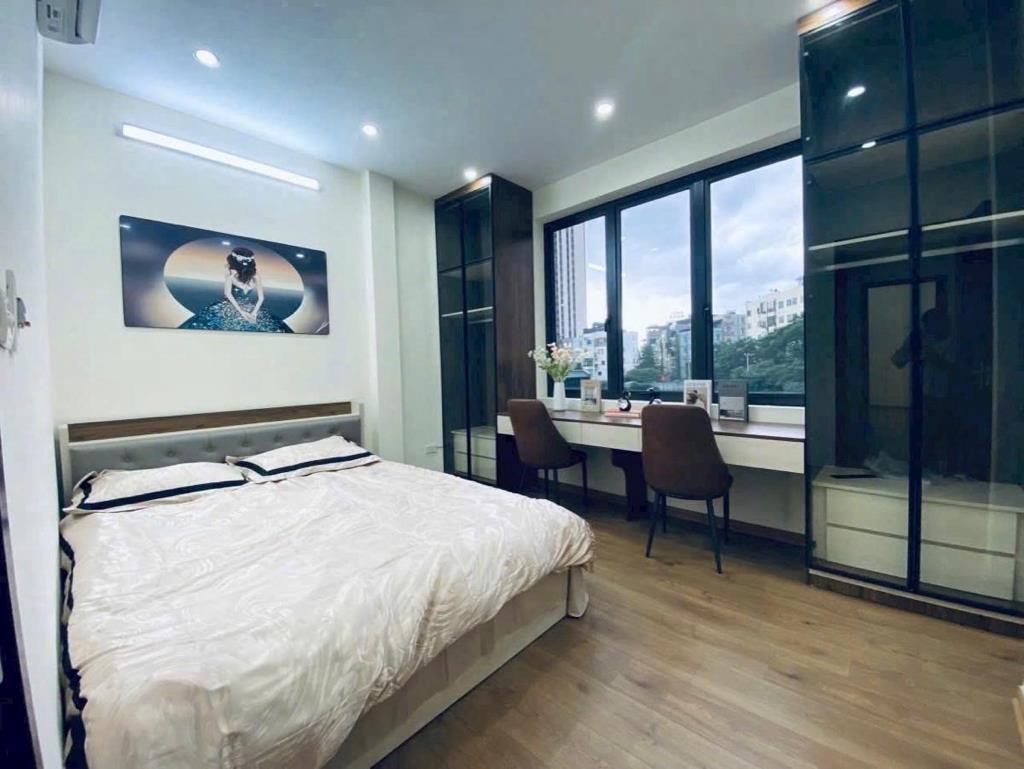 Cần bán nhà shr 40 m2 tại Phường Mỹ Đình 1 - Nam Từ Liêm - Hà Nội, giá 14,5 tỷ