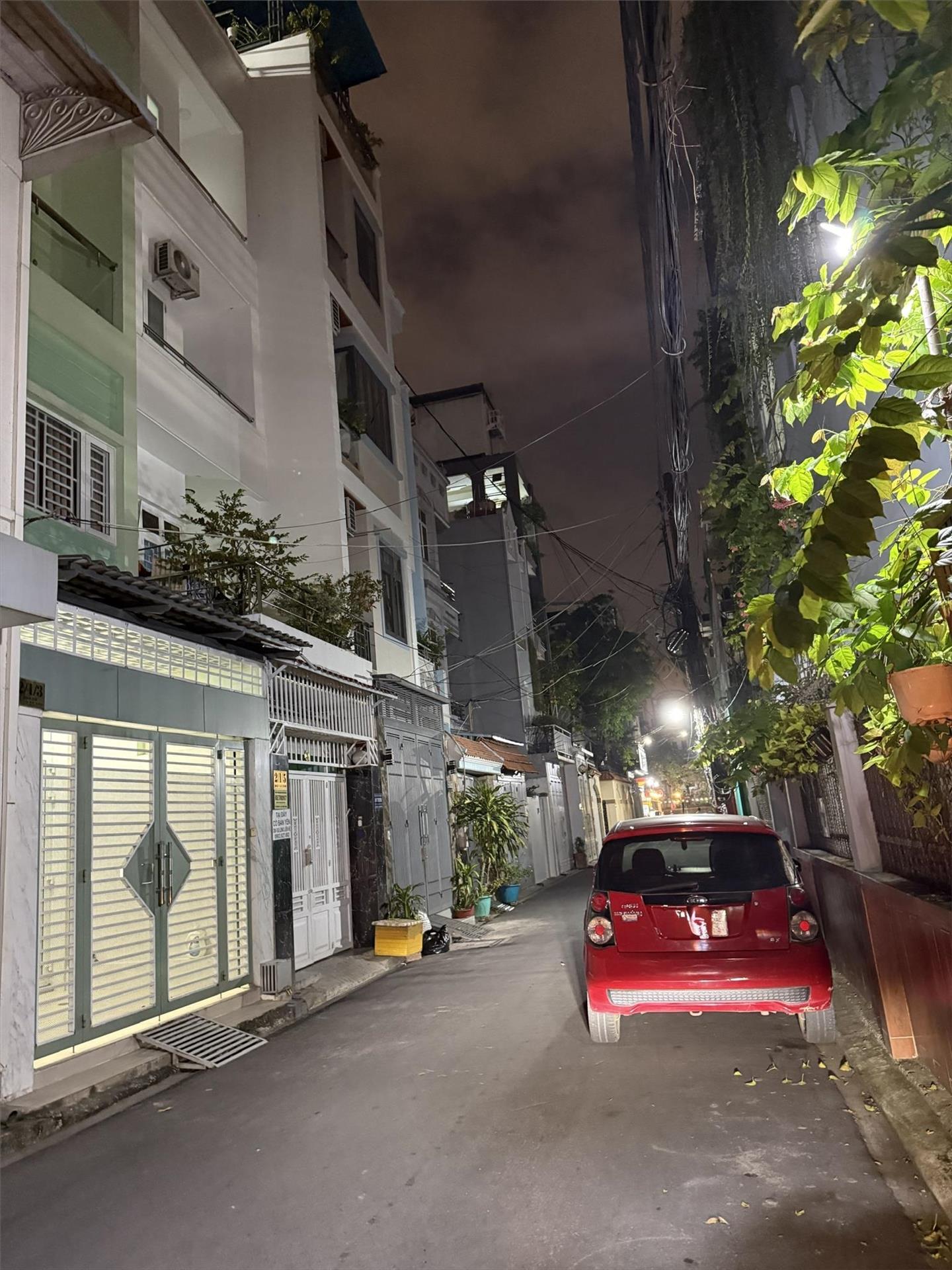 Cần bán nhanh nhà sổ riêng 4 tầng, 91 m2 tại Đường Hoàng Sa - 15 - Tân Bình, giá 16,2 tỷ