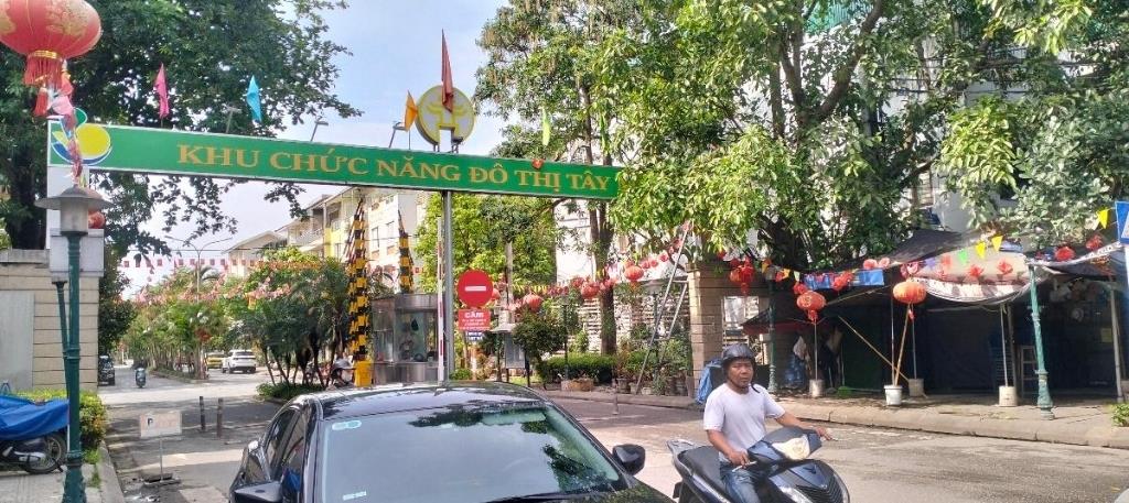 Bán gấp nhà biệt thự liền lề 100 m2, giá 18 tỷ tại Đường Hữu Hưng - Tây Mỗ - Nam Từ Liêm - Hà Nội