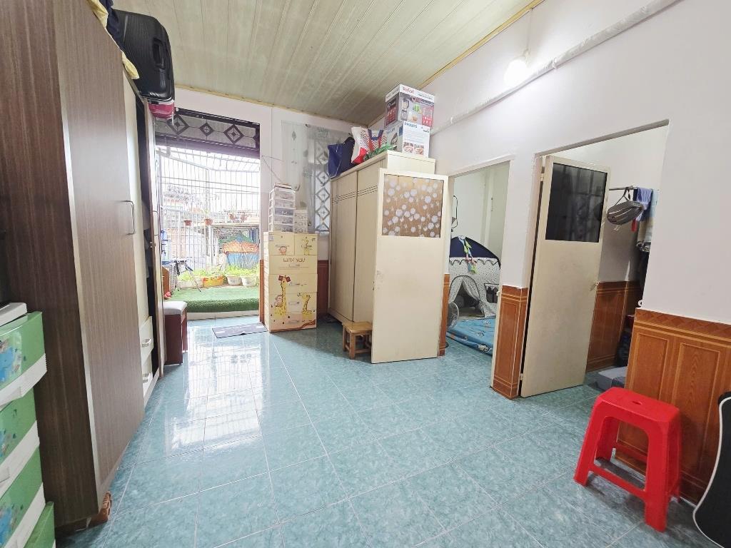 Sở hữu ngay nhà sổ hồng riêng 2 tầng, 40 m2, mặt tiền 4m tại Thủ Đức, giá 2,35 tỷ