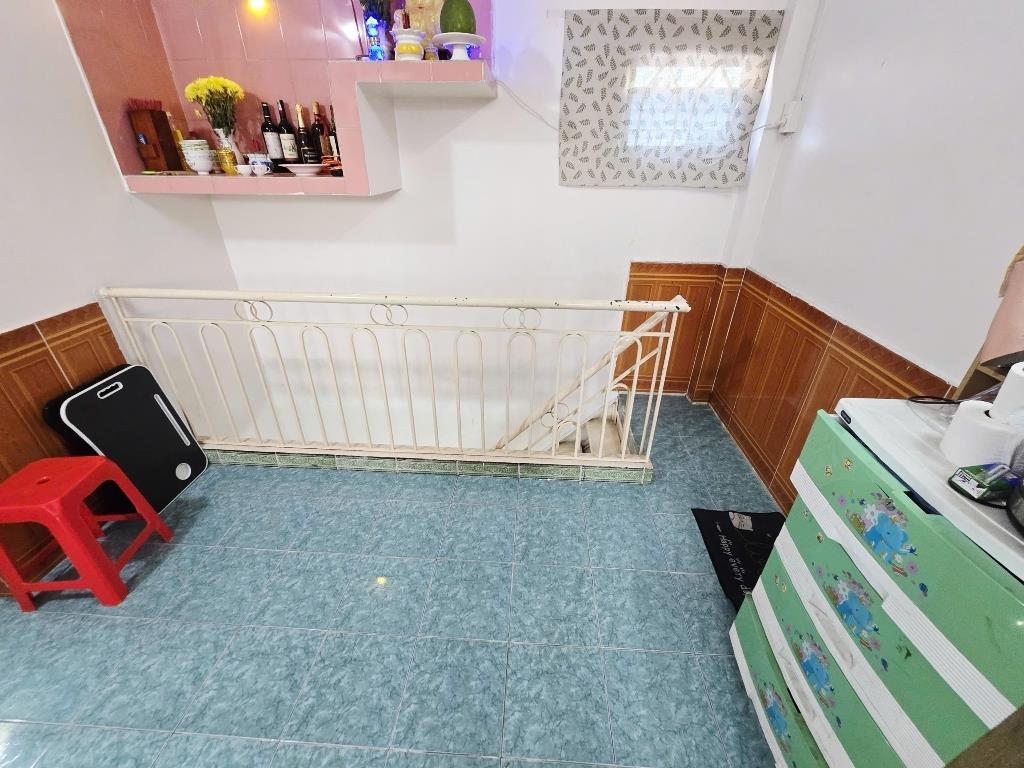 Sở hữu ngay nhà sổ hồng riêng 2 tầng, 40 m2, mặt tiền 4m tại Thủ Đức, giá 2,35 tỷ