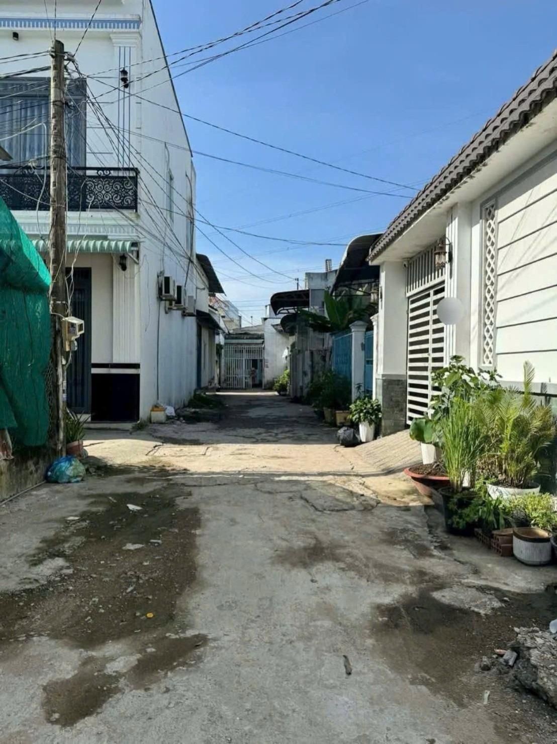 Cần bán ngay nhà đẹp 103 m2 tại Phố Bà Triệu - Hóc Môn - Hóc Môn - TP Hồ Chí Minh, giá 790 triệu