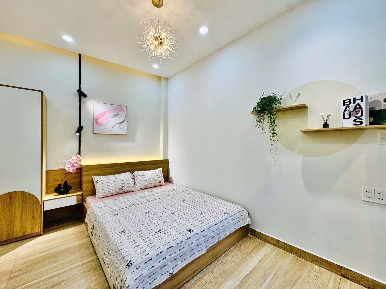 Cần bán ngay nhà đẹp 33 m2 tại Đường Nguyễn Đình Chiểu - 4 - Phú Nhuận, giá 6,75 tỷ