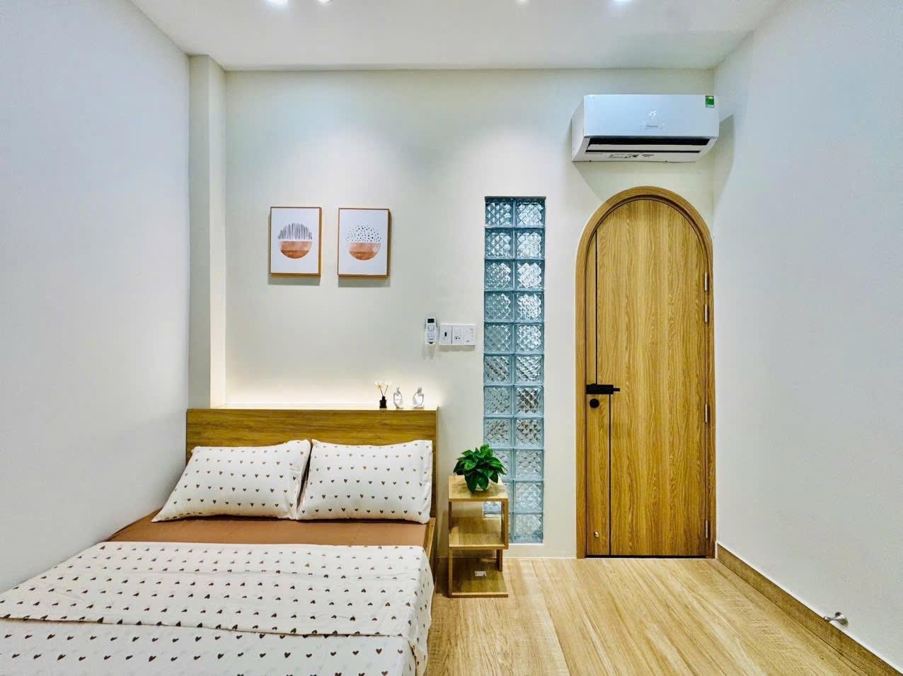 Cần bán ngay nhà đẹp 33 m2 tại Đường Nguyễn Đình Chiểu - 4 - Phú Nhuận, giá 6,75 tỷ