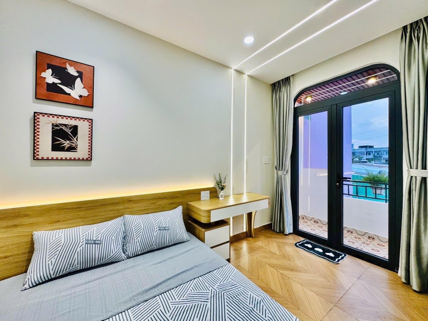 Cần bán ngay nhà đẹp 33 m2 tại Đường Nguyễn Đình Chiểu - 4 - Phú Nhuận, giá 6,75 tỷ