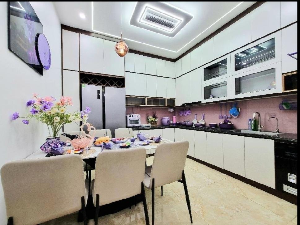 Cần bán gấp nhà đất 40 m2 tại Phố Tạ Quang Bửu - Bạch Mai - Hai Bà Trưng - Hà Nội, giá 9,7 tỷ