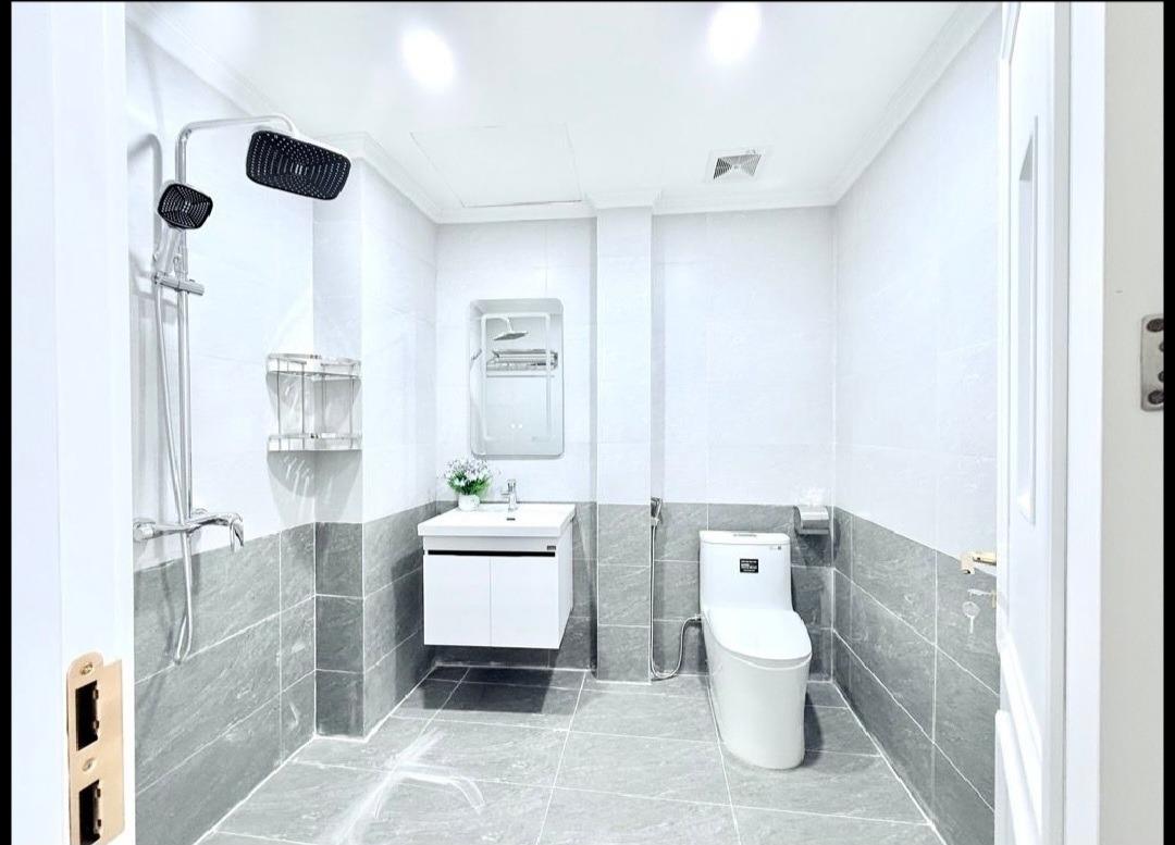 Bán nhanh nhà sổ riêng 58 m2 tại Phố Chùa Bộc - Quang Trung - Đống Đa - Hà Nội, giá 18,2 tỷ