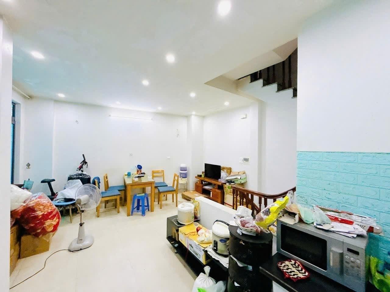 Sở hữu ngay nhà riêng 76 m2 tại Đường Phạm Văn Đồng - Cổ Nhuế 2 - Bắc Từ Liêm, giá 23,5 tỷ