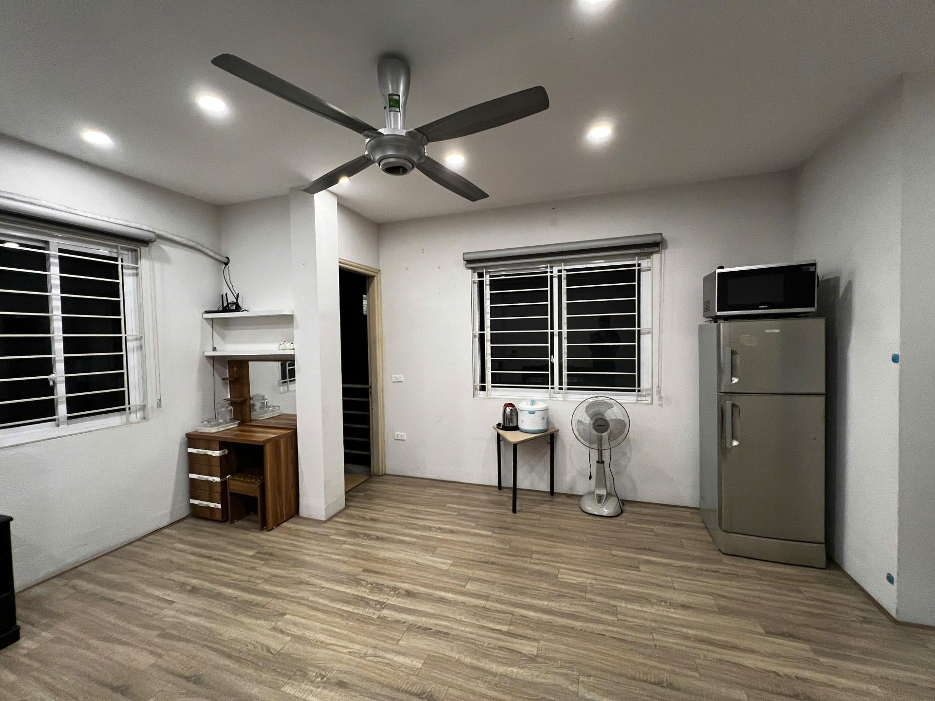 Cho thuê gấp nhà trọ 32 m2 tại Phố Lê Trọng Tấn - Khương Mai - Thanh Xuân - Hà Nội, giá 5 tr/tháng