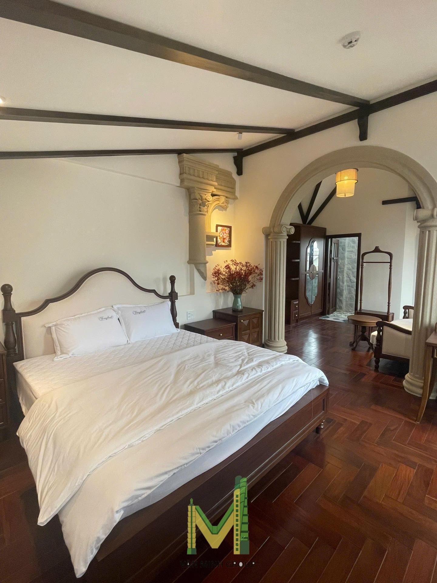 Chuyển nhượng biệt thự siêu đẹp 250 m2, giá 14,5 tỷ tại Đường Trịnh Hoài Đức - Đà Lạt - Lâm Đồng