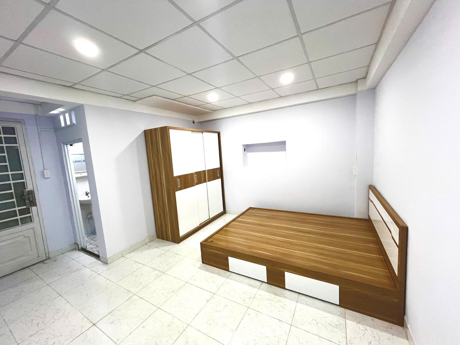 Cần bán nhanh nhà shr 64 m2 tại Đường Cách Mạng Tháng Tám - 13 - Quận 10, giá 9,5 tỷ