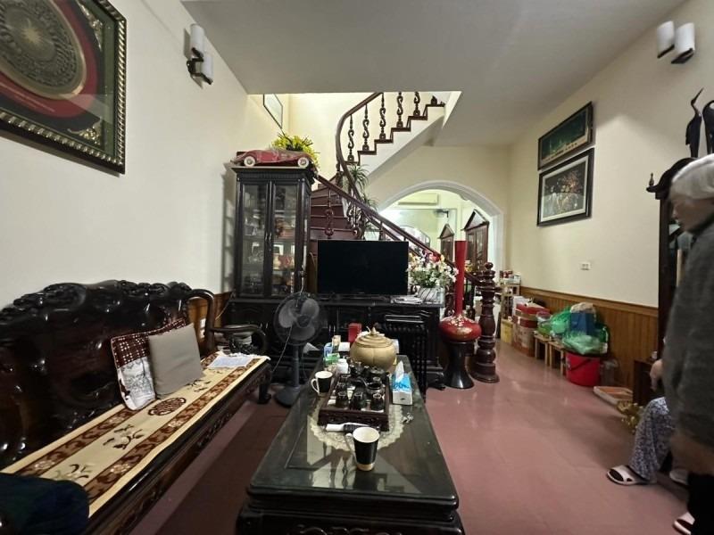Bán nhanh căn nhà đẹp 45 m2 tại Đường Hoàng Quốc Việt - Mai Dịch - Cầu Giấy - Hà Nội, giá 21 tỷ