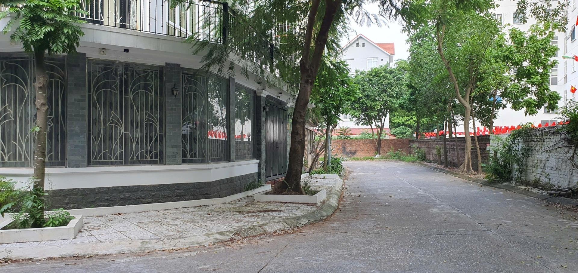 Bán nhanh căn nhà đẹp 140 m2 tại Đường Tam Trinh - Mai Động - Hoàng Mai - Hà Nội, giá 46 tỷ