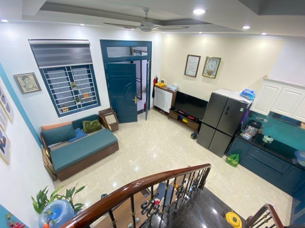 Bán căn nhà riêng 30 m2 tại Đường Ngô Gia Tự - Việt Hưng - Long Biên - Hà Nội, giá 8,5 tỷ