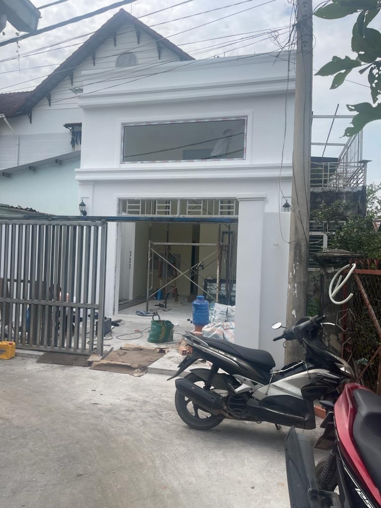 Cần bán gấp căn nhà đẹp 50 m2, mặt tiền 5m, hướng Đông-Bắc tại Đường 19 - Thuận An, giá 2,33 tỷ