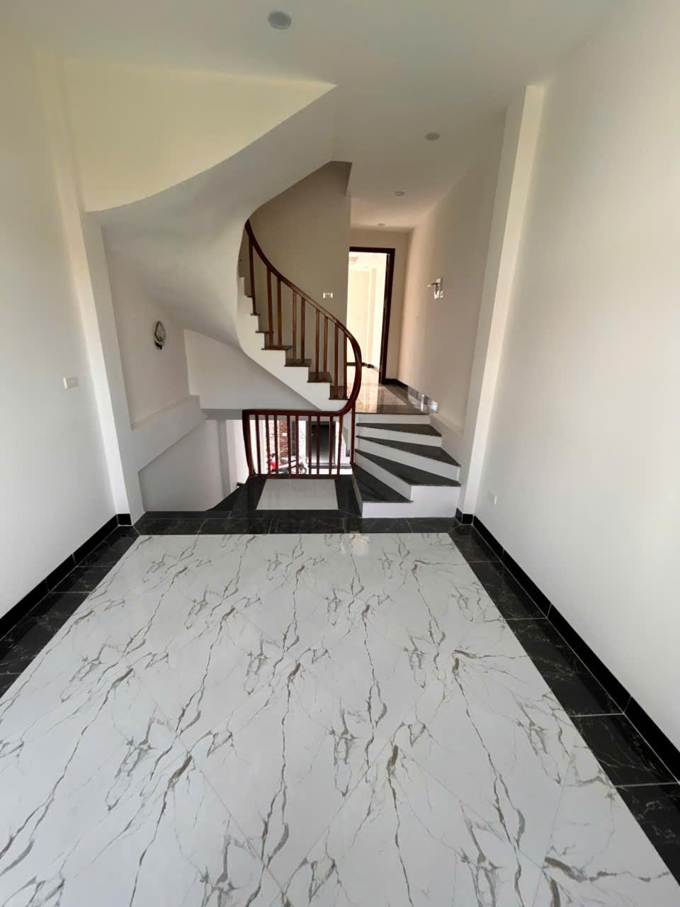 Sở hữu ngay nhà sổ hồng riêng 39 m2 tại Xã Tả Thanh Oai - Thanh Trì - Hà Nội, giá 4,4 tỷ