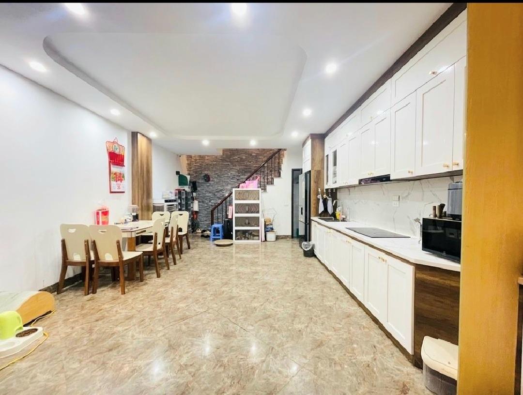 Cần bán gấp căn nhà riêng 45 m2 tại Phường Ô Chợ Dừa - Đống Đa - Hà Nội, giá 13 tỷ