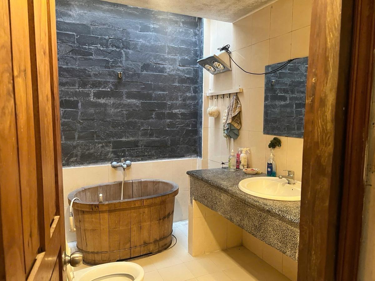 Cần bán nhà sổ hồng riêng 52 m2 tại Phố Yên Lạc - Vĩnh Tuy - Hai Bà Trưng - Hà Nội, giá 11,7 tỷ