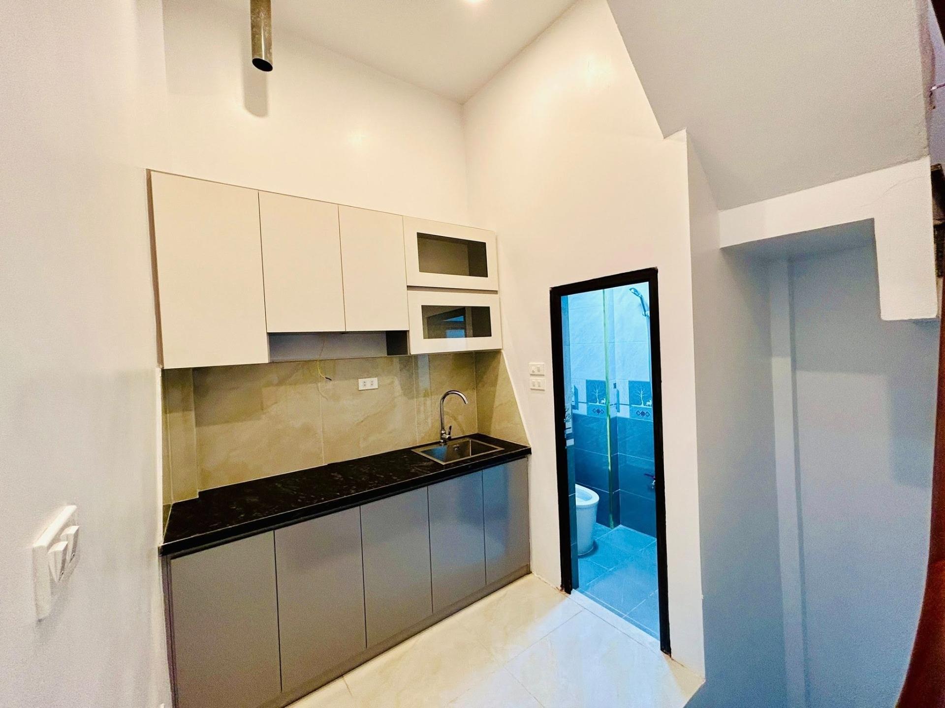 Cần bán căn nhà 30 m2 tại Phố Cự Lộc - Nhân Chính - Thanh Xuân - Hà Nội, giá 9,09 tỷ