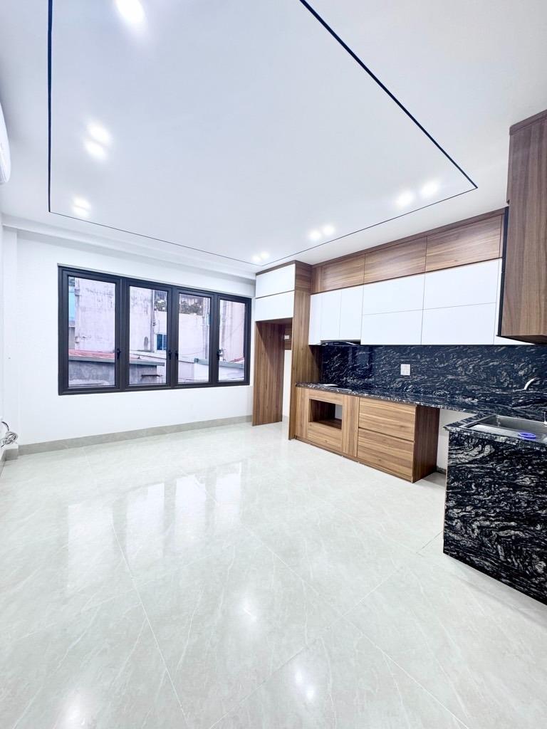 Chuyển nhượng căn nhà 40 m2 tại Đường Lĩnh Nam - Lĩnh Nam - Hoàng Mai - Hà Nội, giá rẻ