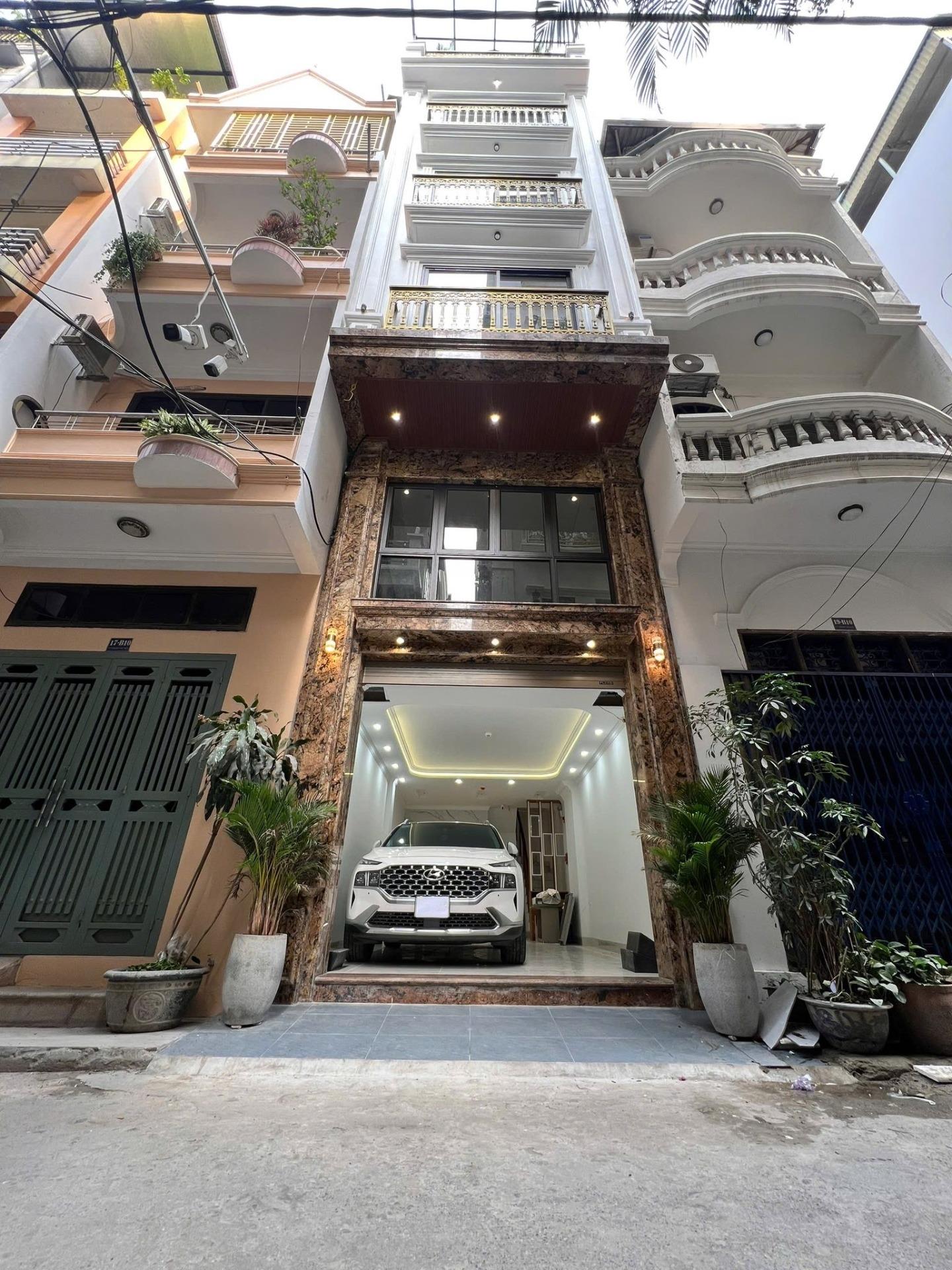 Bán nhà riêng 40 m2 tại Phố Trần Quốc Hoàn - Nghĩa Đô - Cầu Giấy - Hà Nội, giá 19 tỷ