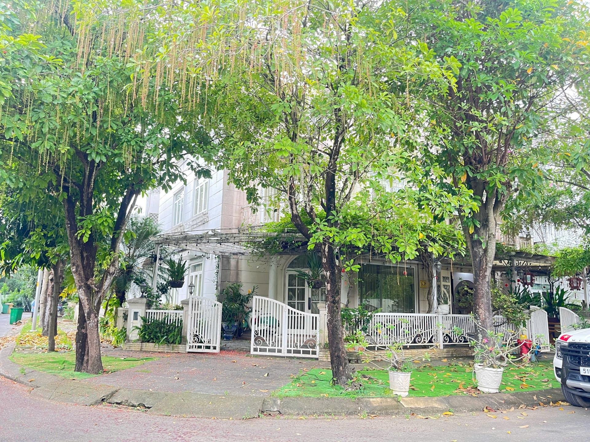 Bán gấp biệt thự siêu đẹp 154 m2, giá 17,5 tỷ tại Phường Phước Long B - Quận 9 - TP Hồ Chí Minh