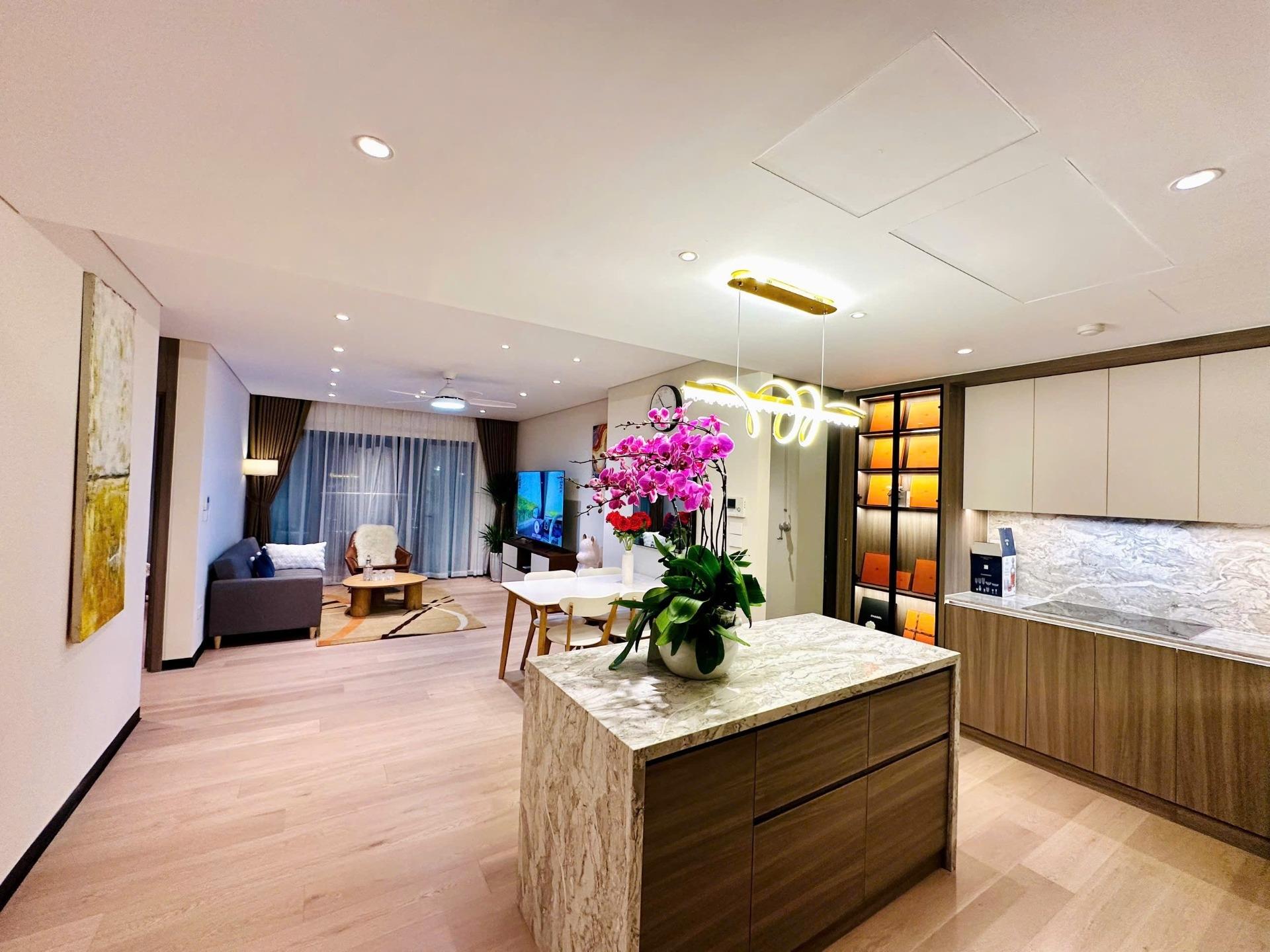 Bán gấp căn chung cư 52 m2, giá 5 tỷ tại Đường Lê Đức Thọ - Mỹ Đình 1 - Nam Từ Liêm - Hà Nội