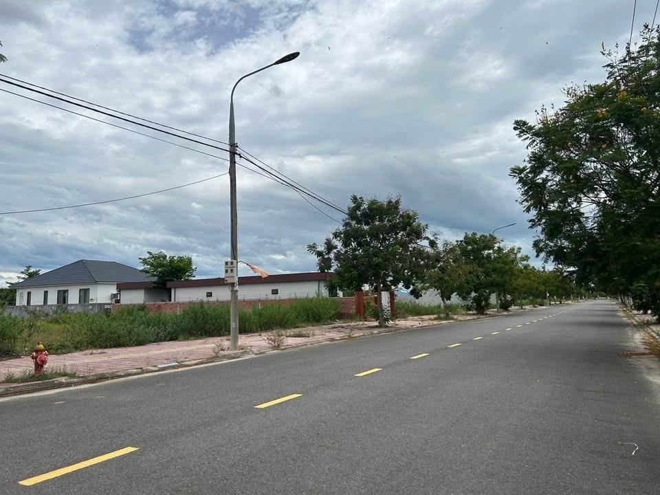 Sở hữu lô đất sổ riêng 126 m2 tại Điện Nam Đông - Điện Bàn - Quảng Nam, giá 2,1 tỷ