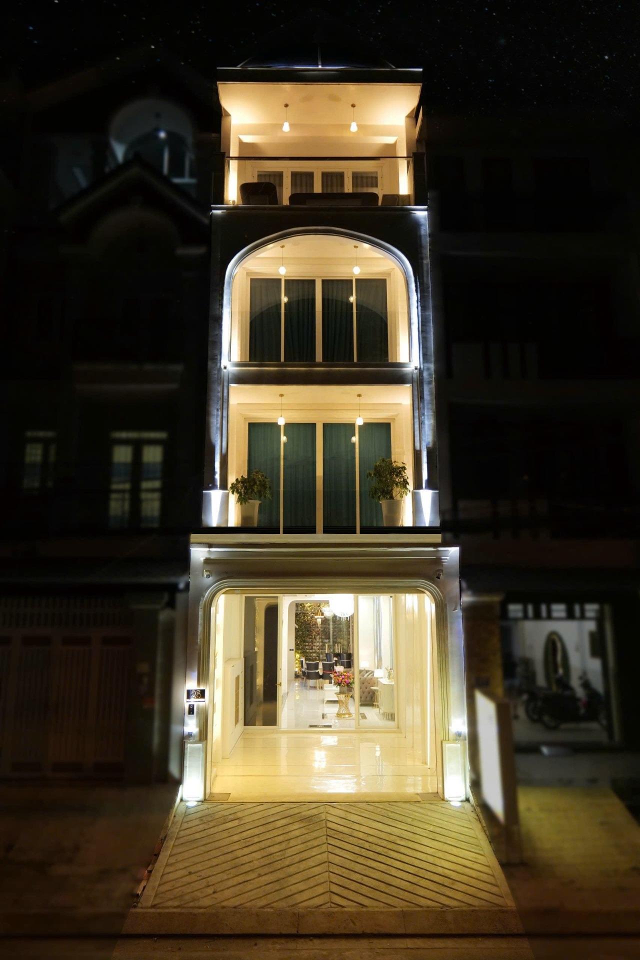 Cần bán ngay căn nhà mặt phố 90 m2 tại Đường An Dương Vương - 16 - Quận 8, giá 15,9 tỷ