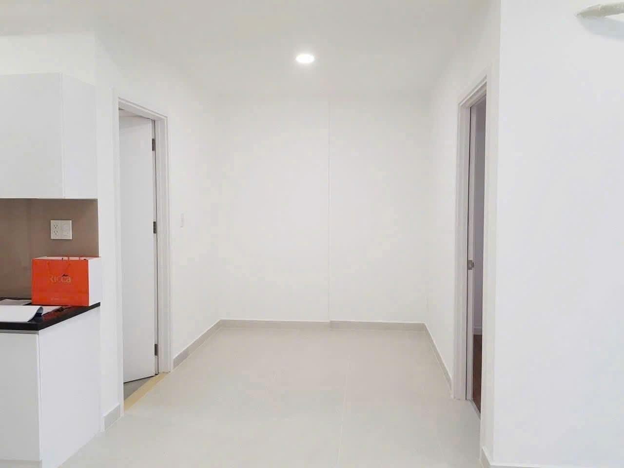 Cần cho thuê gấp căn chung cư 95 m2 tại Đường Ni Sư Huỳnh Liên - Tân Bình, giá 12 tr/tháng