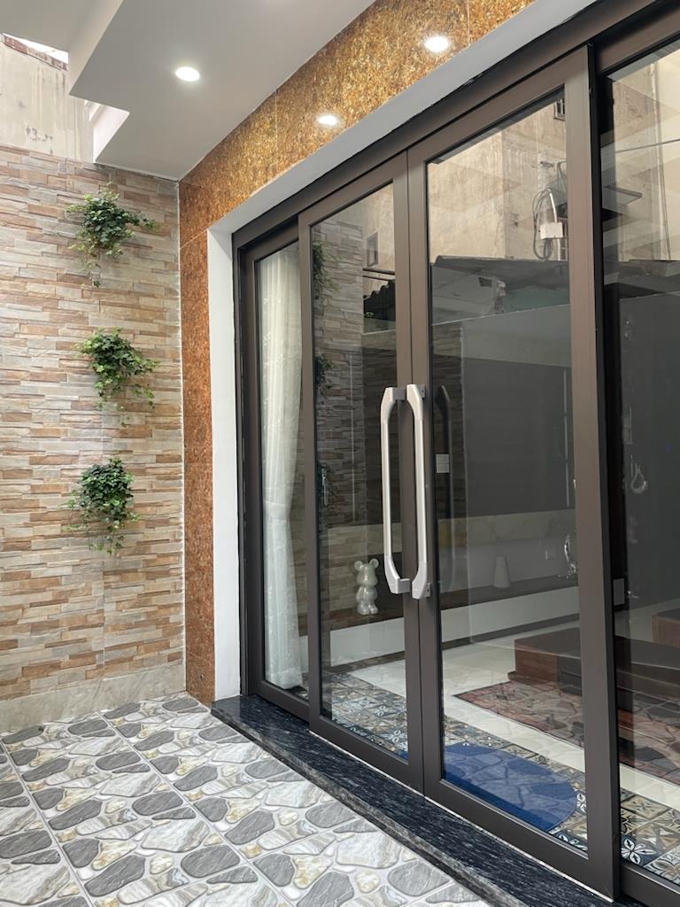 Bán gấp căn nhà đẹp 43 m2 tại Quận Tây Hồ - Hà Nội, giá 12,6 tỷ