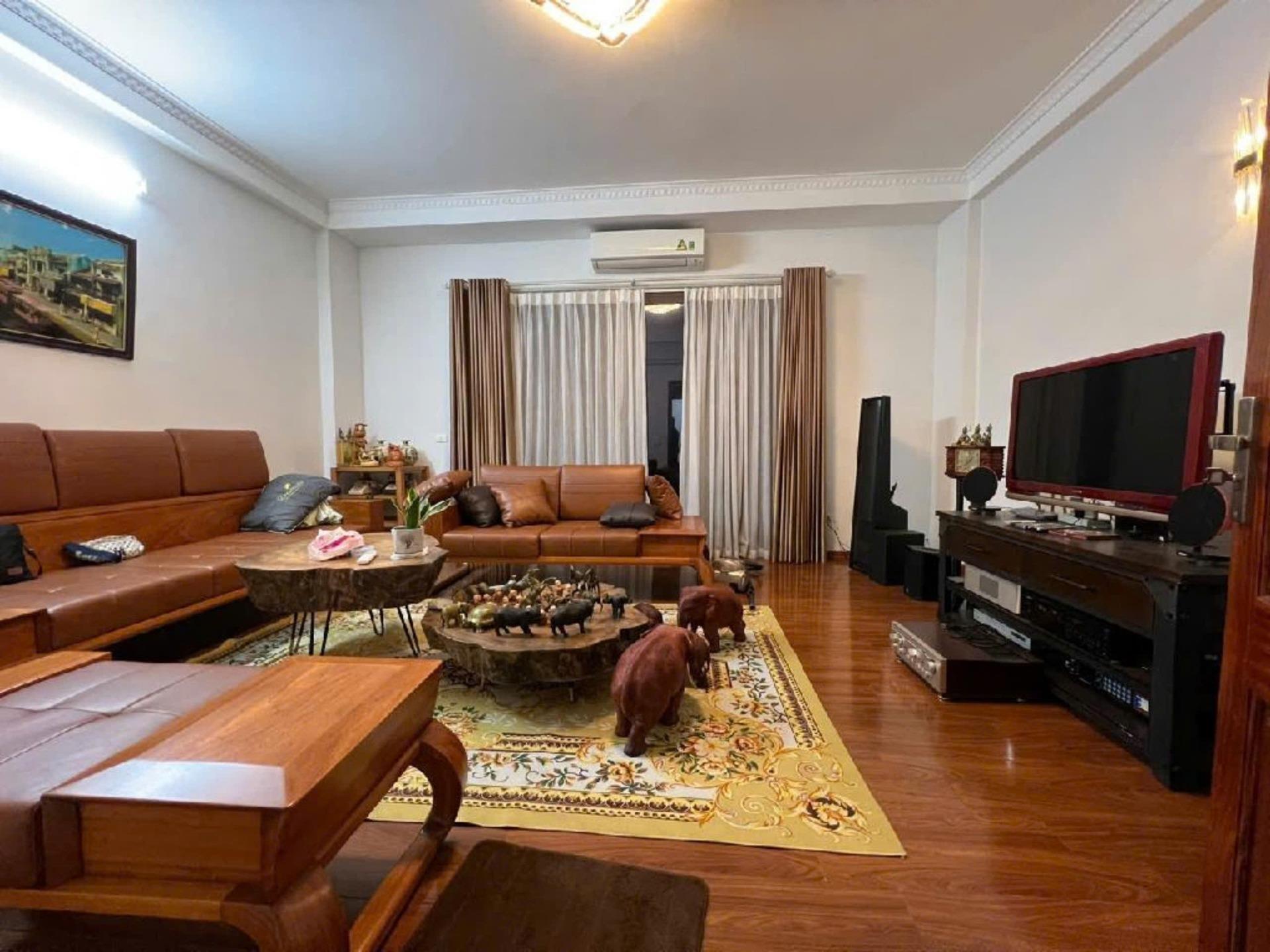 Sở hữu nhà đẹp 88 m2 tại Đường Võng Thị - Thụy Khuê - Tây Hồ - Hà Nội, giá 20 tỷ