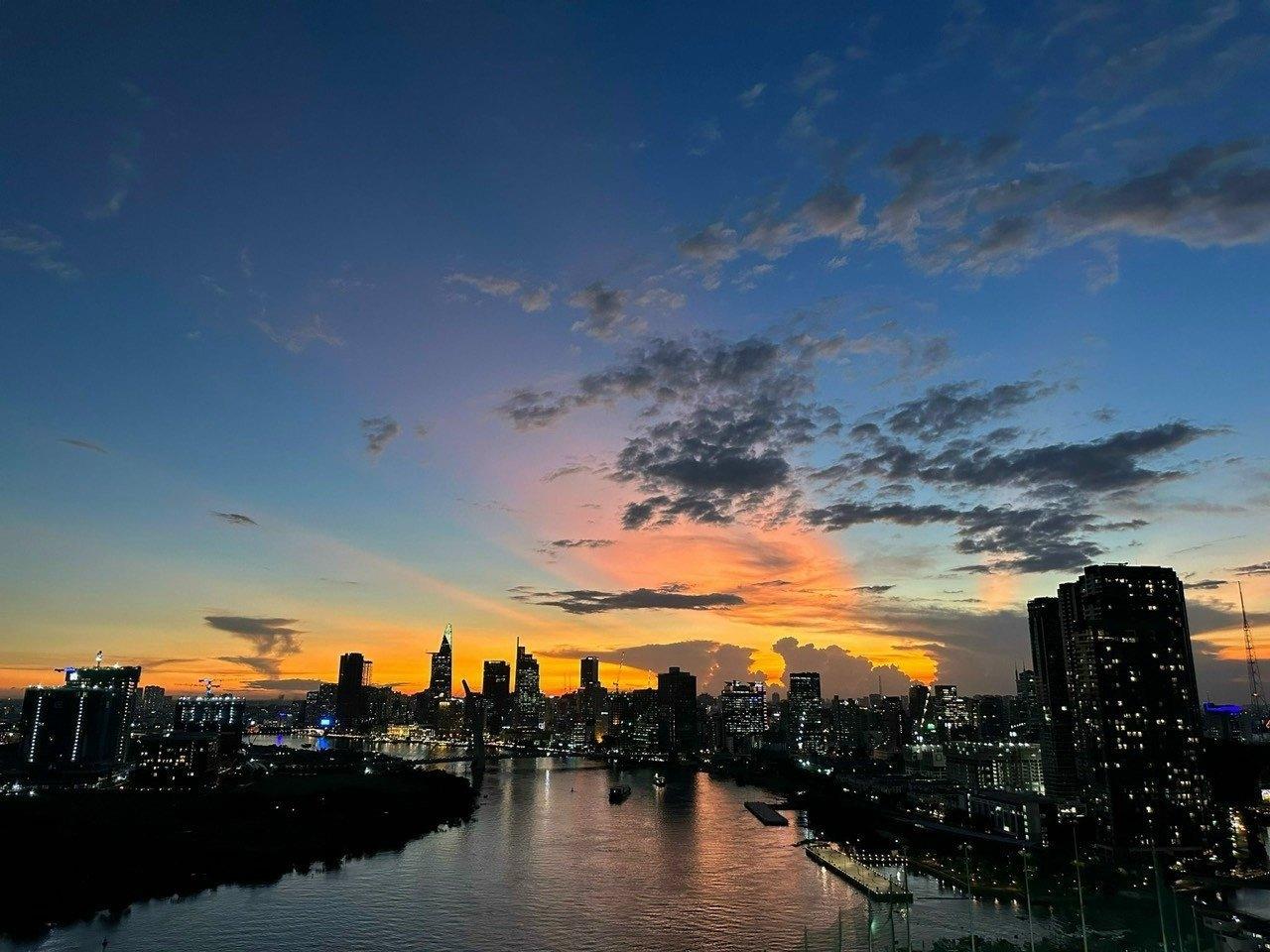 Cần cho thuê gấp chung cư 110 m2 tại Đường Nguyễn Hữu Cảnh - Bình Thạnh, giá 53 triệu/tháng