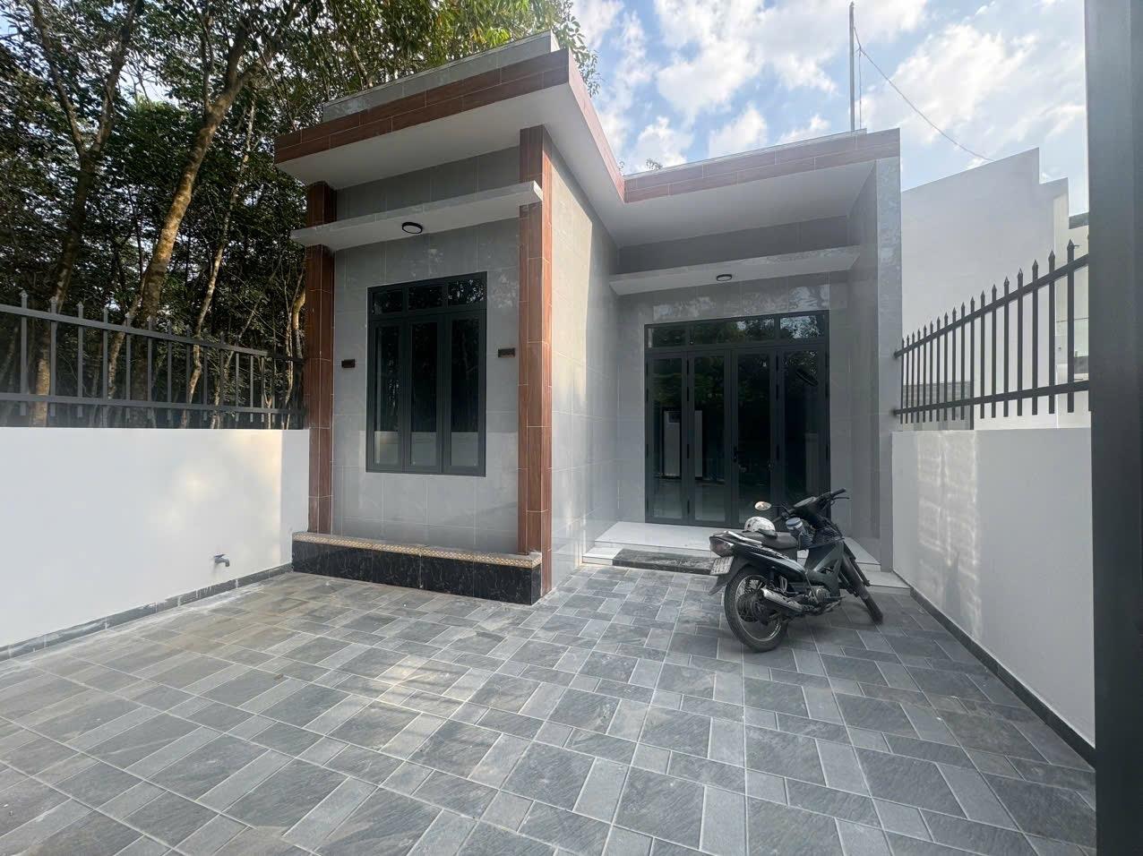 Cần bán căn nhà 118 m2, hướng Tây-Nam tại Đường 13 - Phú An - Bến Cát - Bình Dương, giá 1,65 tỷ