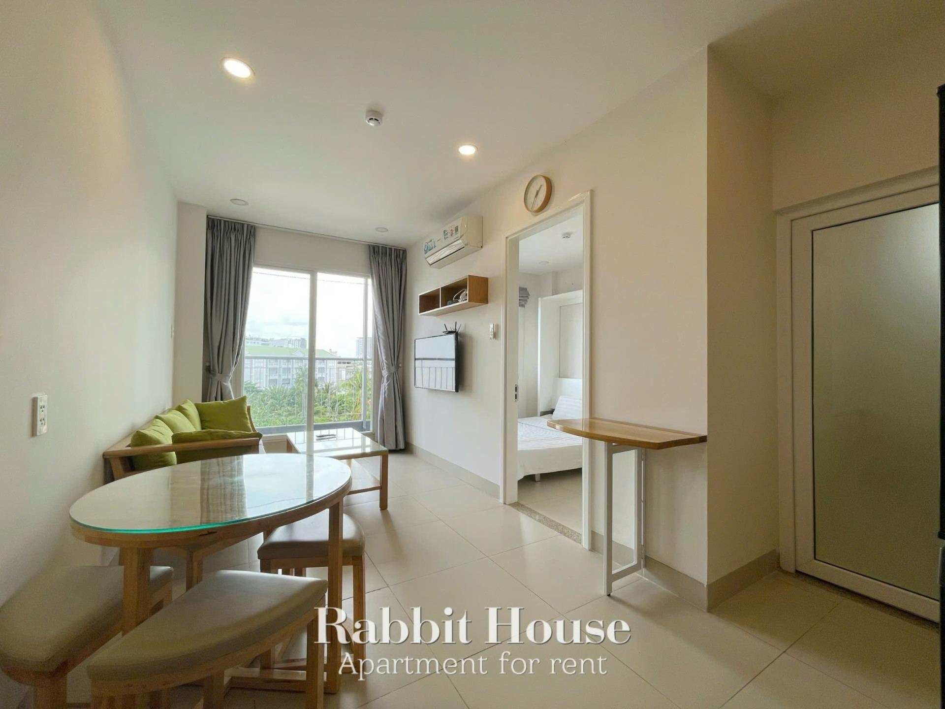 Cho thuê căn hộ 1pn độc nhất_gần đh Hutech_Full nội thất_Tòa nhà thang mấy đủ tiện nghi_Hẻm ô tô